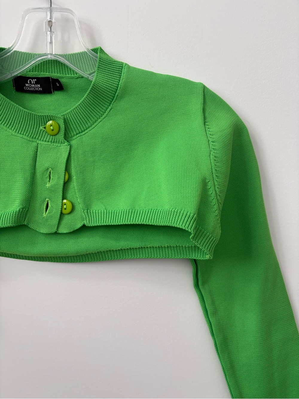 Cropped Button-Front Bolero in Green - Picture 4 of 7